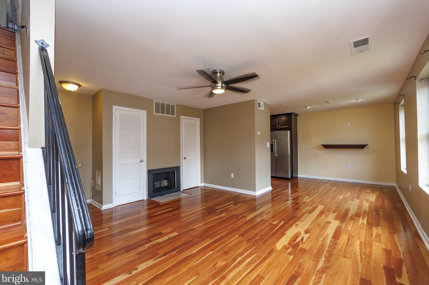 2139 Young St, Washington, DC 20020-5350