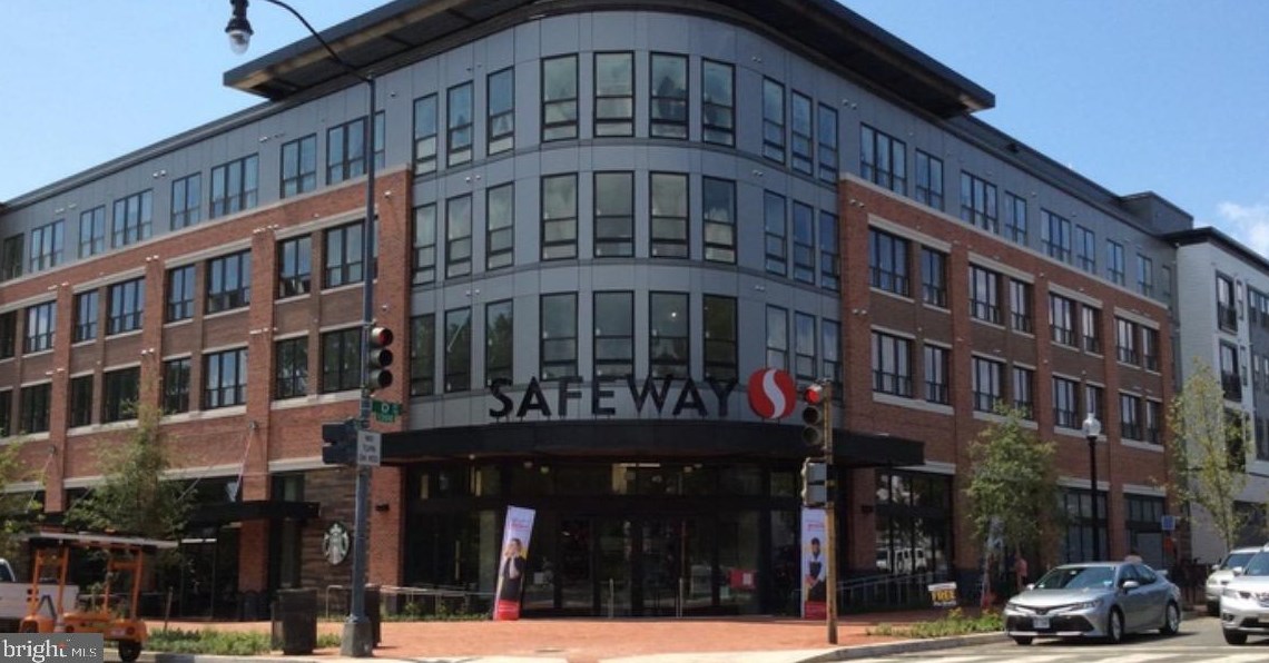 1800 28th Pl, Washington DC  20020-6408 exterior