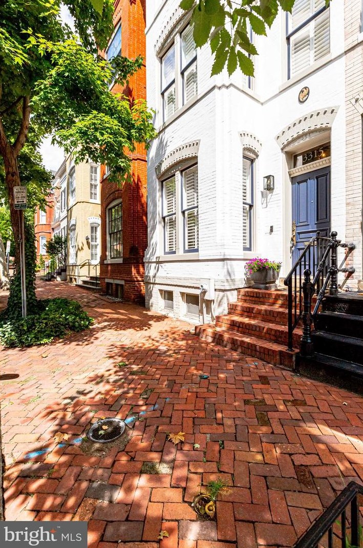 3315 N St, Washington, DC 20007-3505