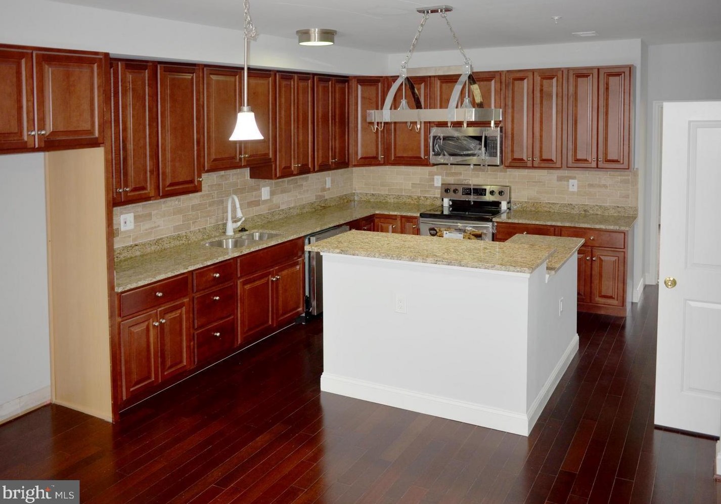 5310 Bass Pl Se, Washington, DC 20019