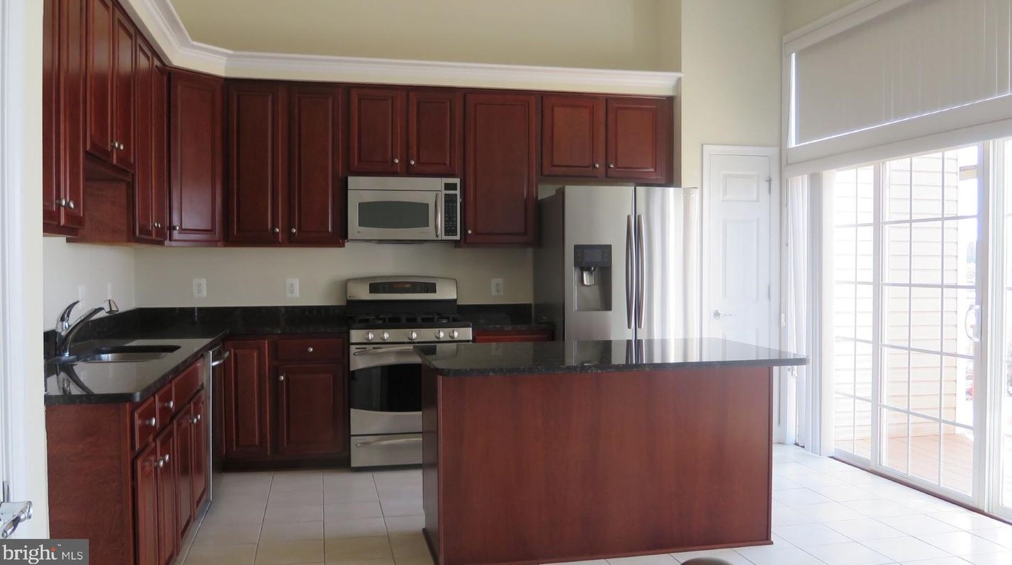 3242 Theodore R Hagans Dr Ne, Washington, DC 20018