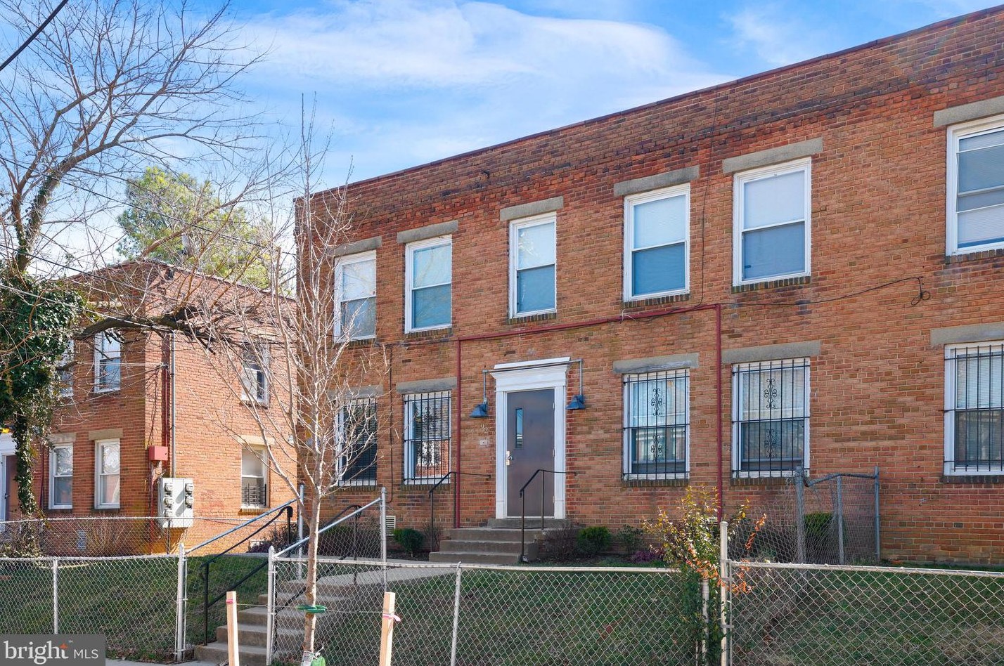 92 Galveston Pl Sw #3, Washington, DC 20032