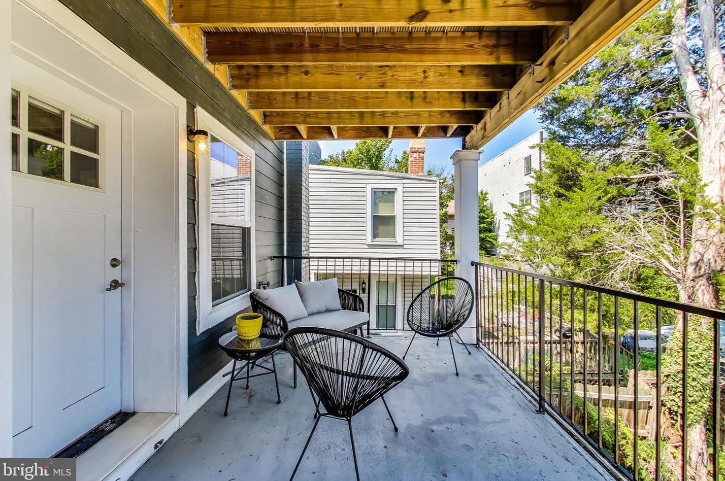 716 Jackson St Ne #2, Washington, DC 20017