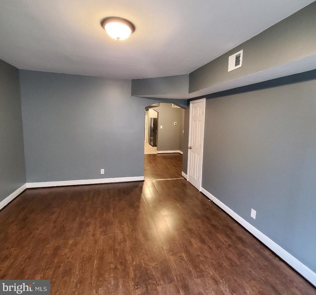 554 Newcomb St Se #4, Washington, DC 20032