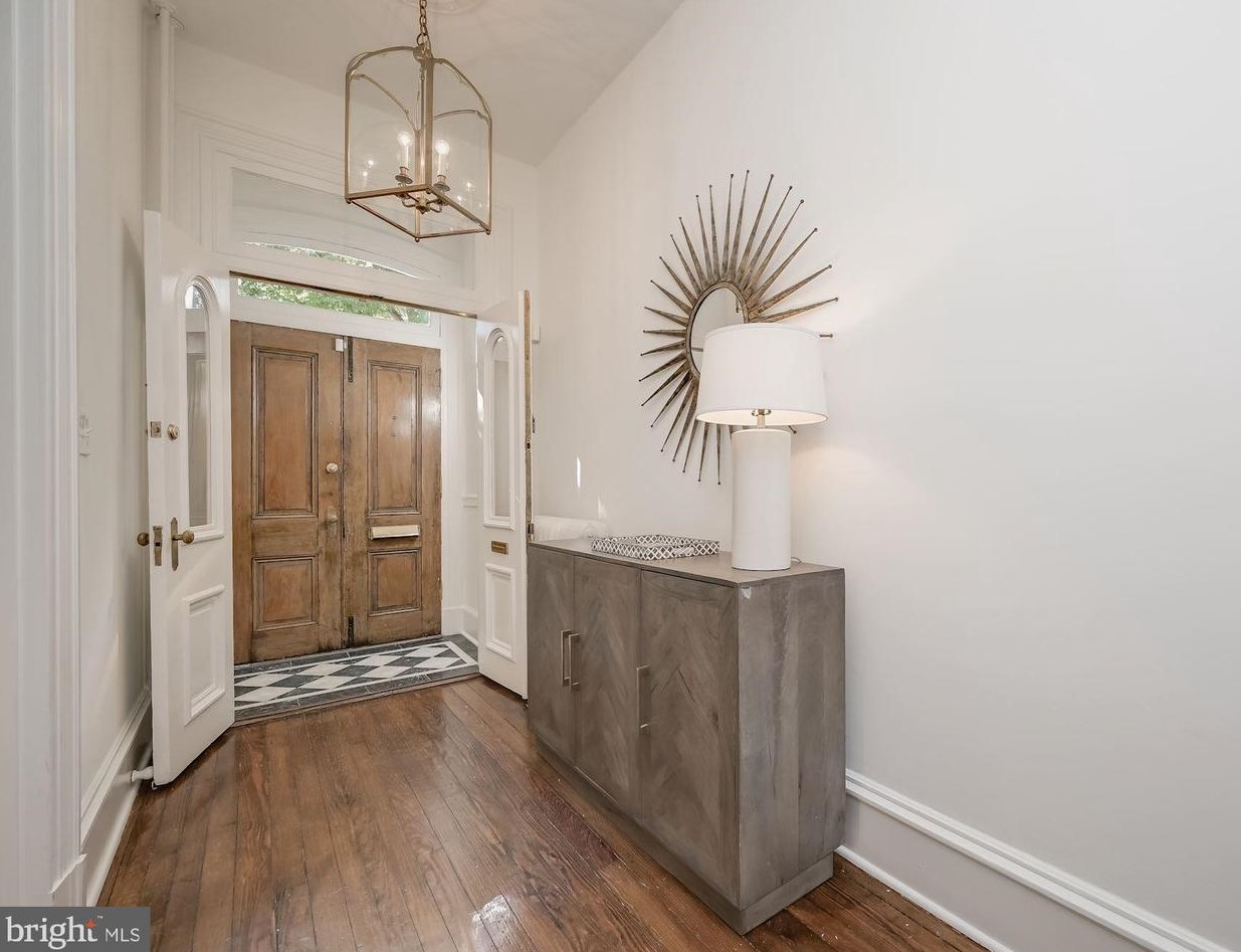 1521 28th St, Washington, DC 20020-3877
