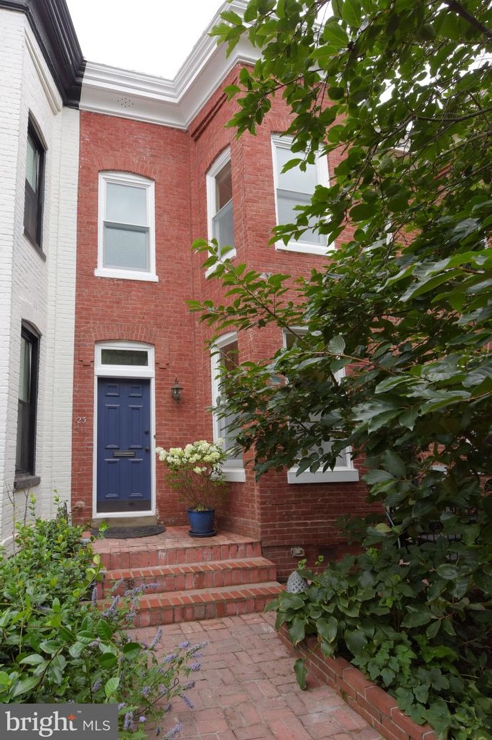 23 7 St, Washington DC 20003-4419 exterior