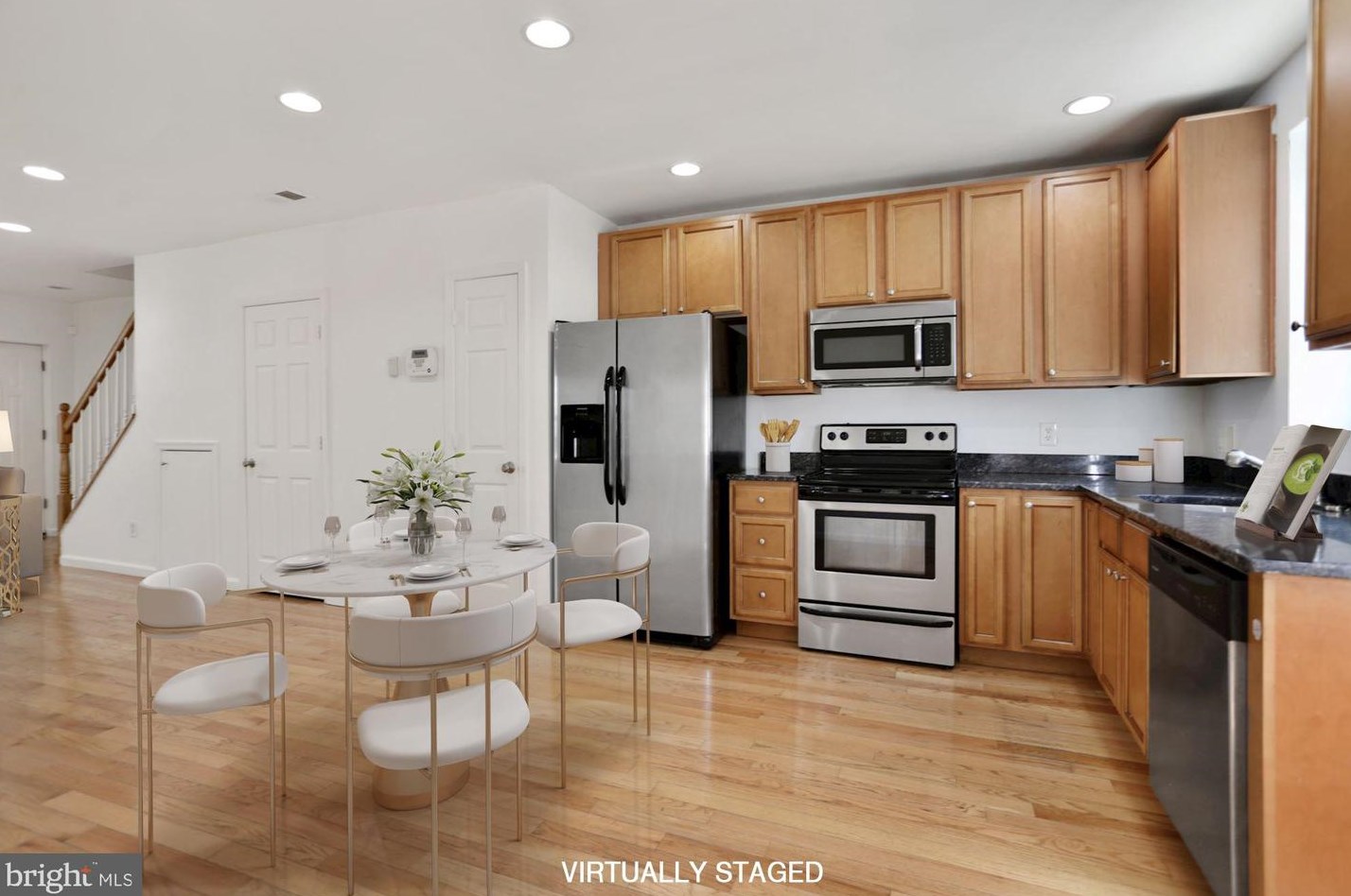 752 18th St, Washington, DC 20002-7229