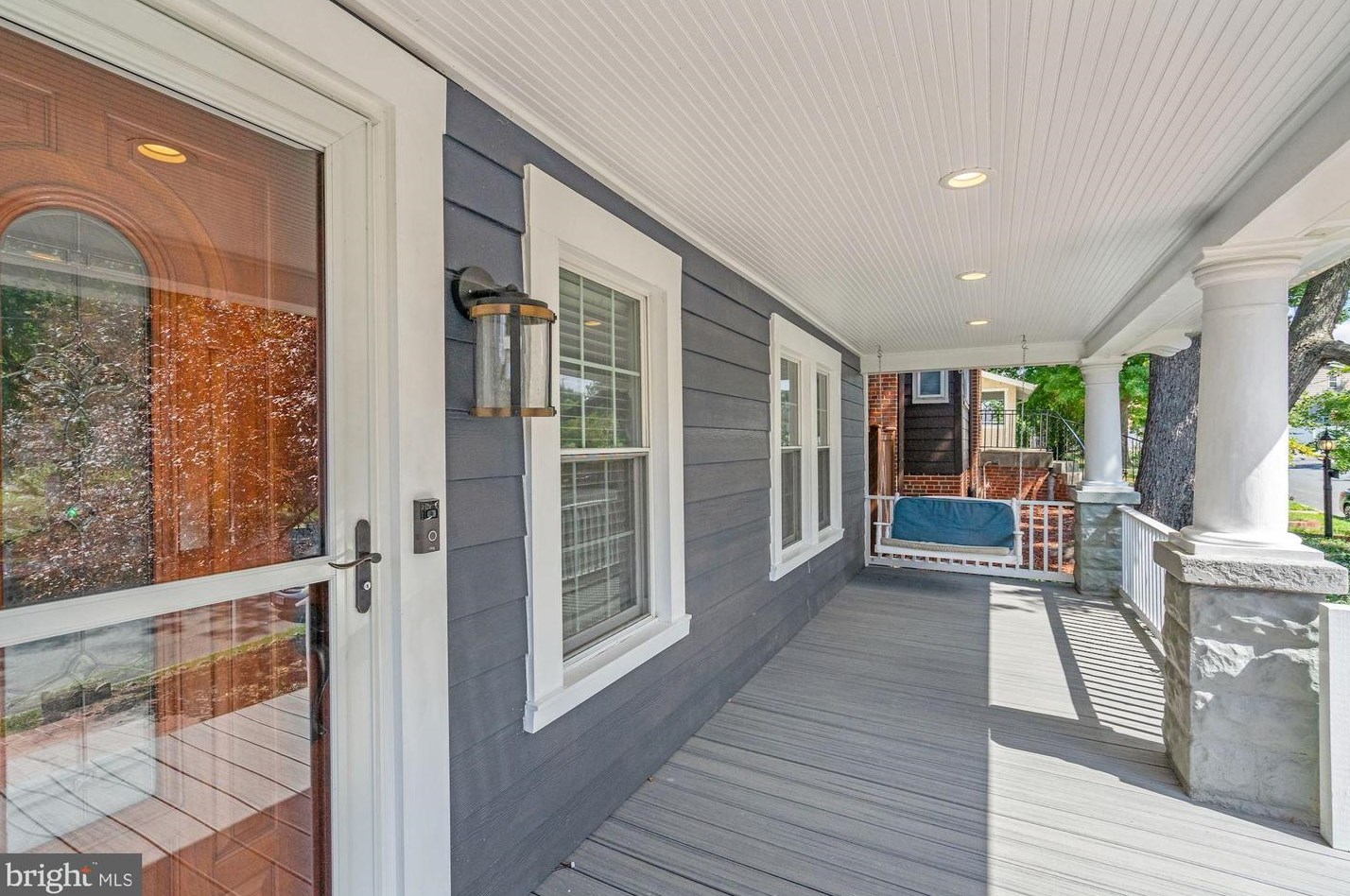 2406 Lawrence St, Washington, DC 20018-2916