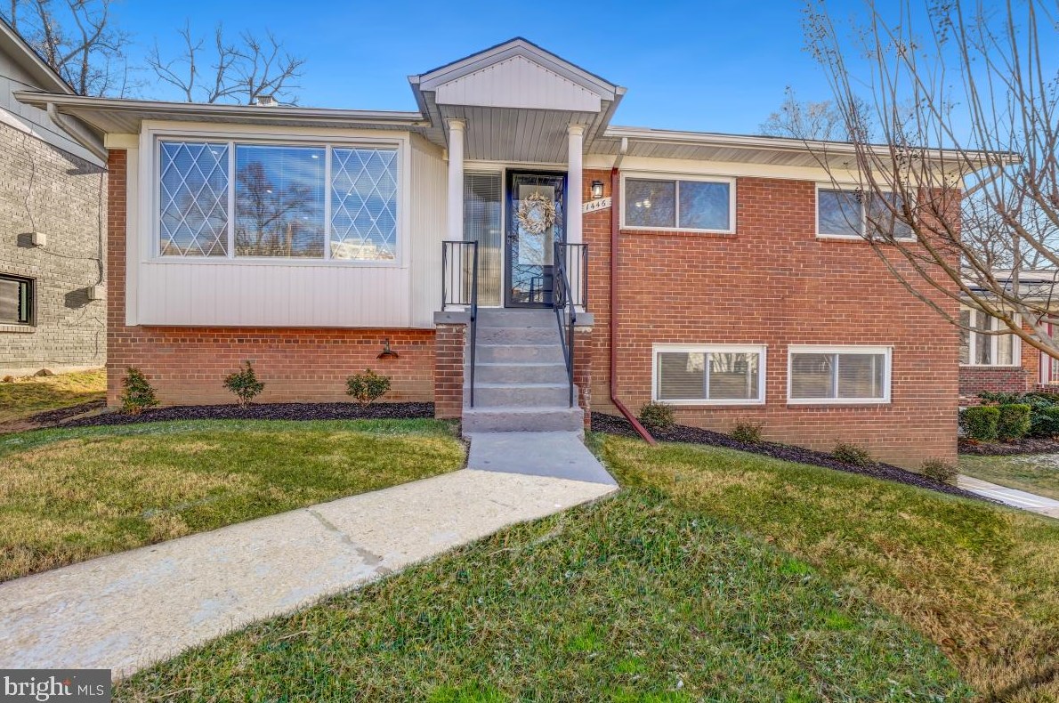 1446 Roxanna Rd Nw, Washington, DC 20012