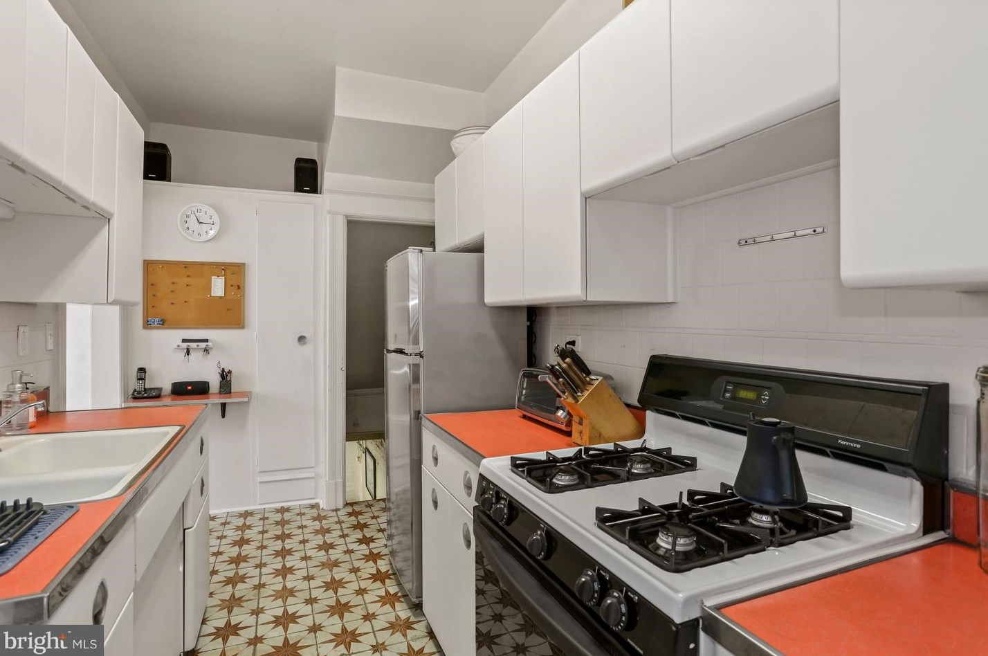 4417 Fessenden St, Washington DC 20016-4243 exterior