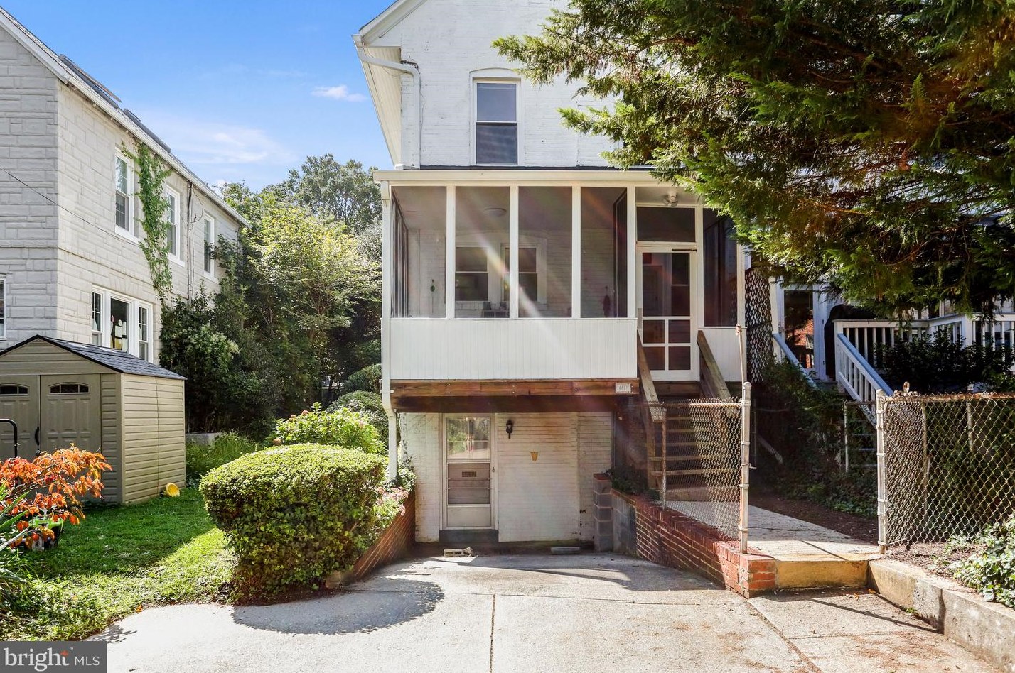 4417 Fessenden St, Washington DC 20016-4243 exterior