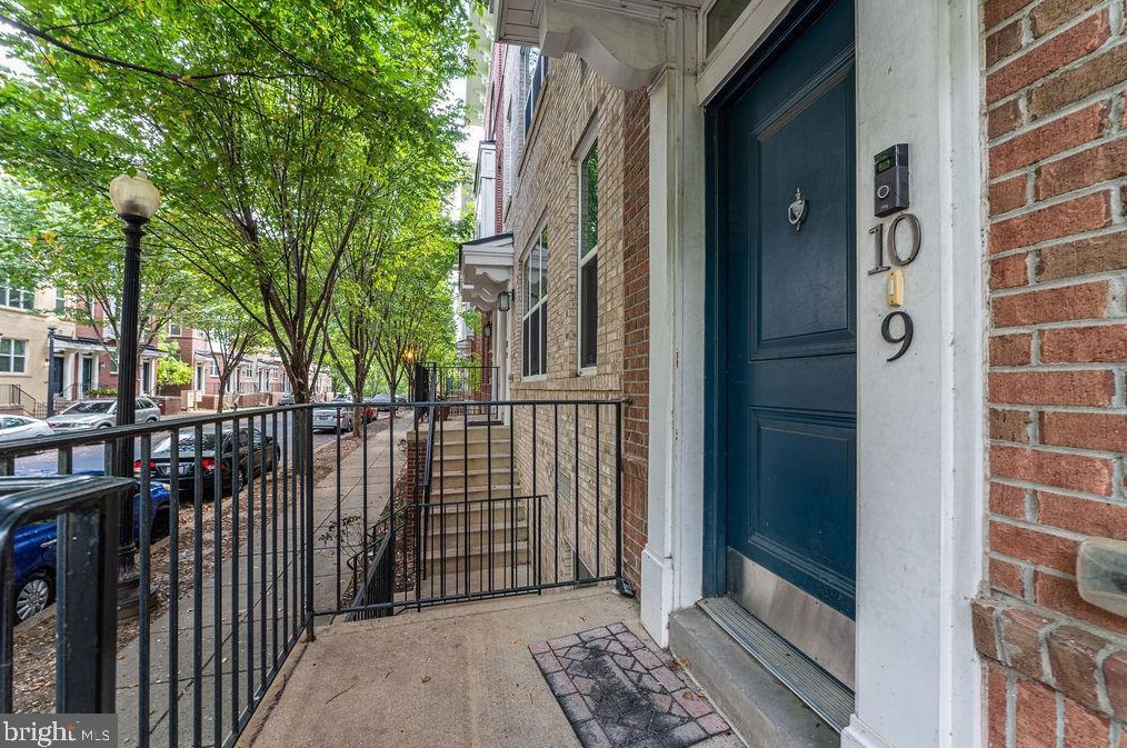 2501 Sayles Pl Se #9, Washington, DC 20020