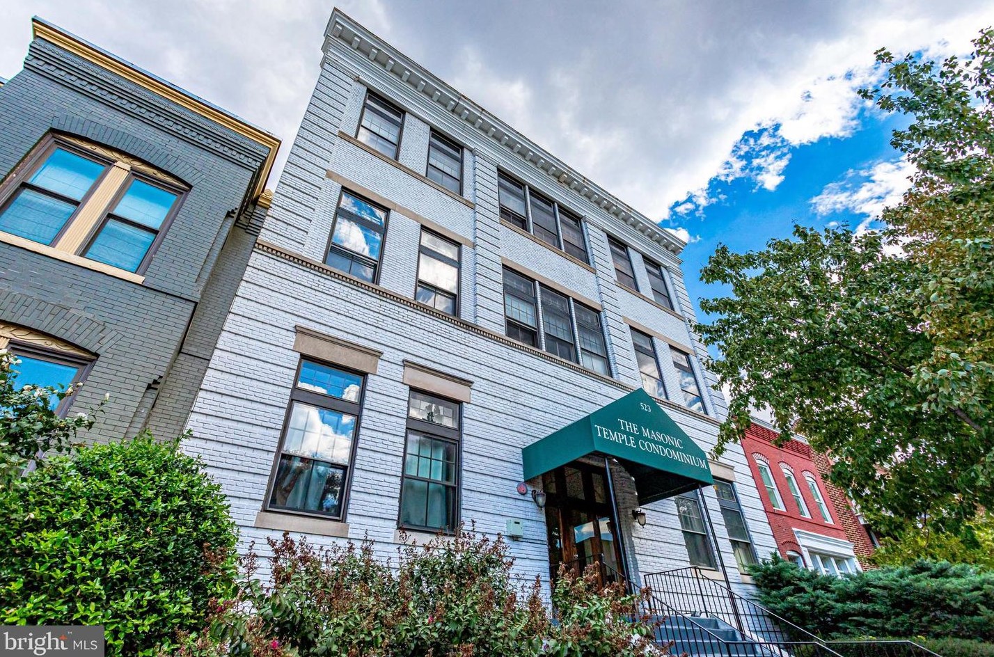 523 8th St, Washington DC  20003-2835 exterior