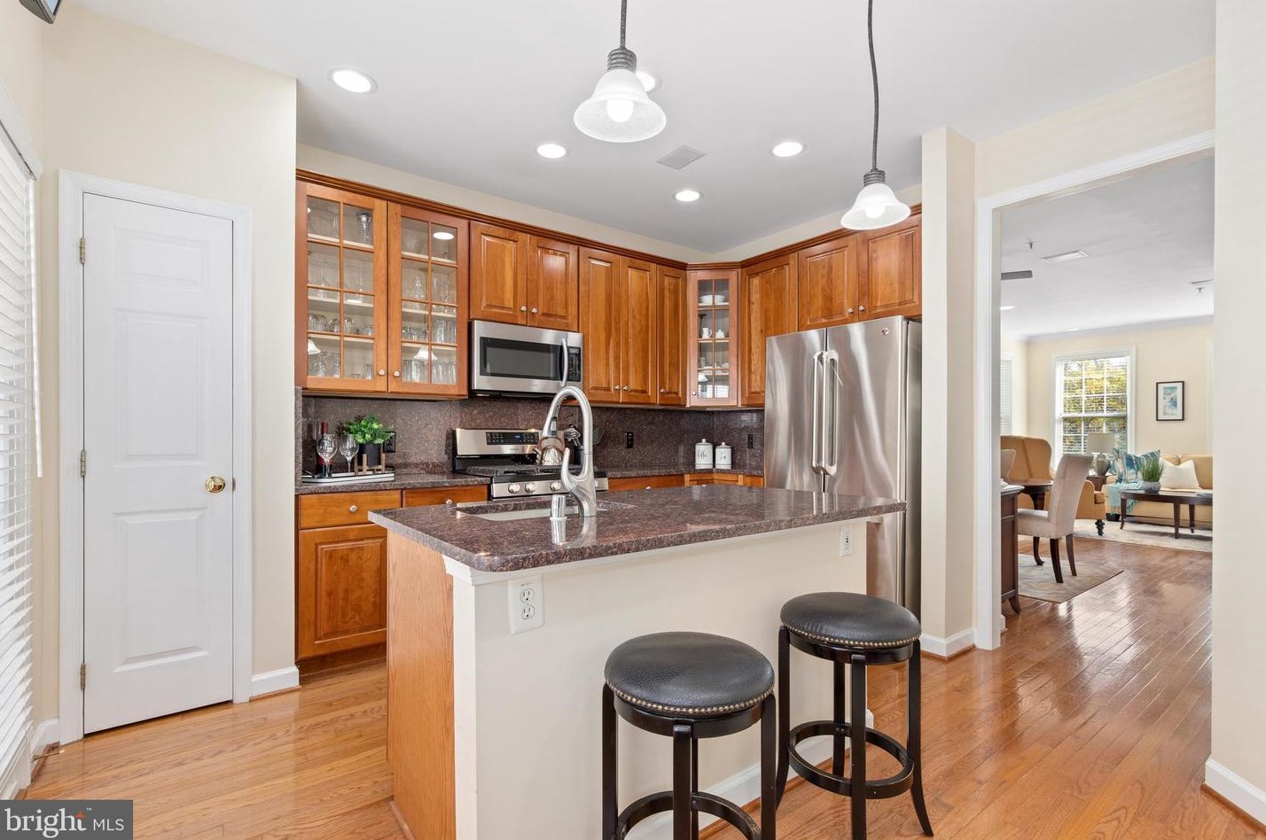 824 Capitol Square Pl, Washington DC 20024-2493 exterior