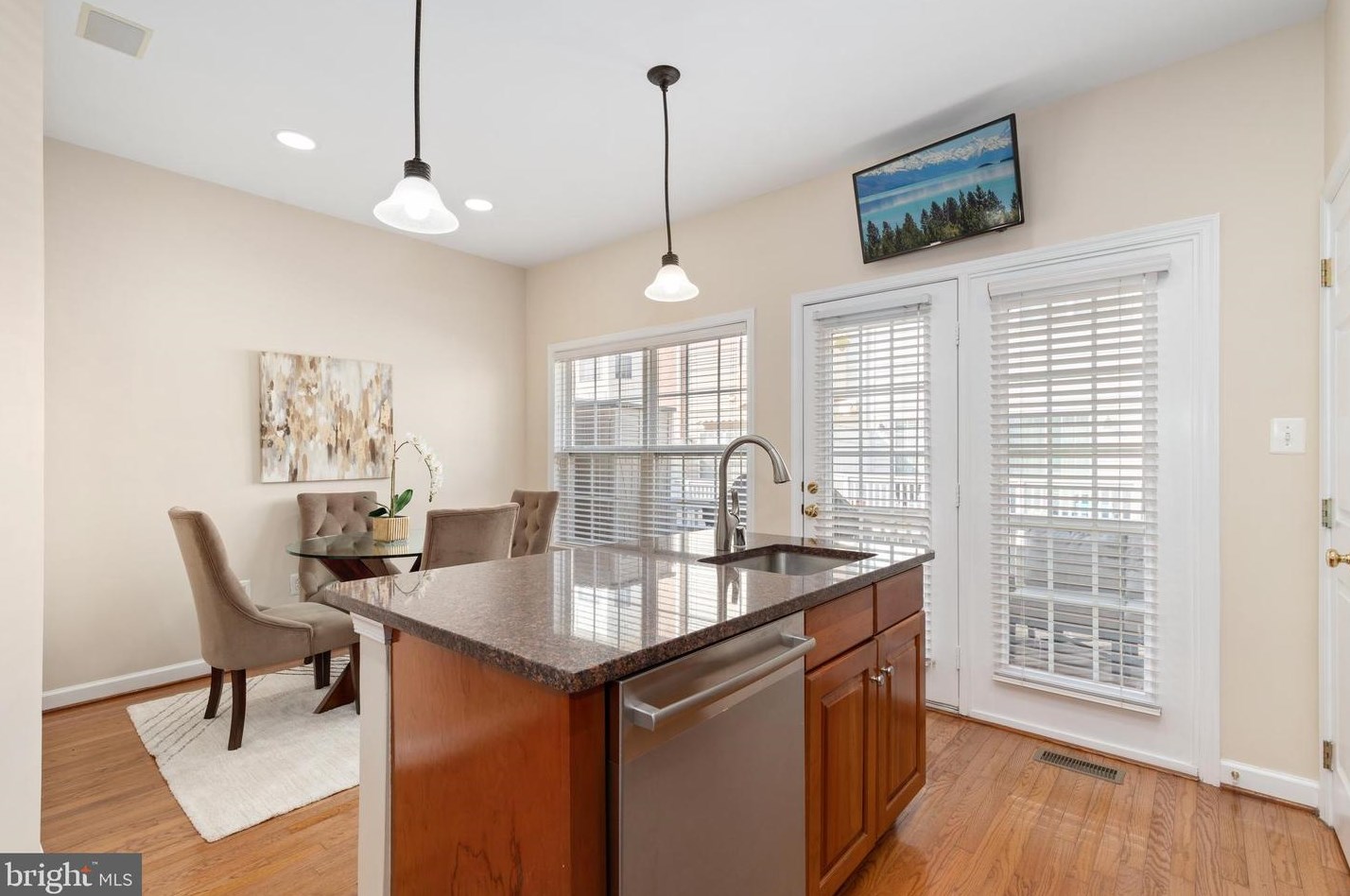 824 Capitol Square Pl, Washington DC 20024-2493 exterior