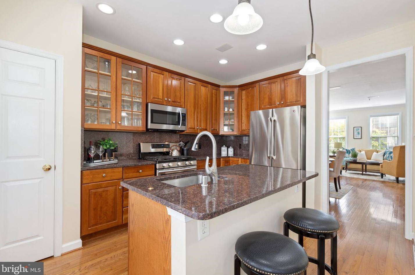 824 Capitol Square Pl, Washington DC 20024-2493 exterior