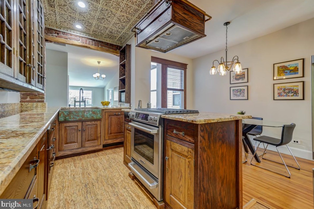 1320 Corbin Pl, Washington DC 20002 exterior