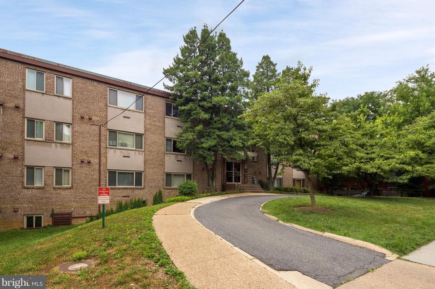 4570 Macarthur Blvd Nw #209, Washington, DC 20007