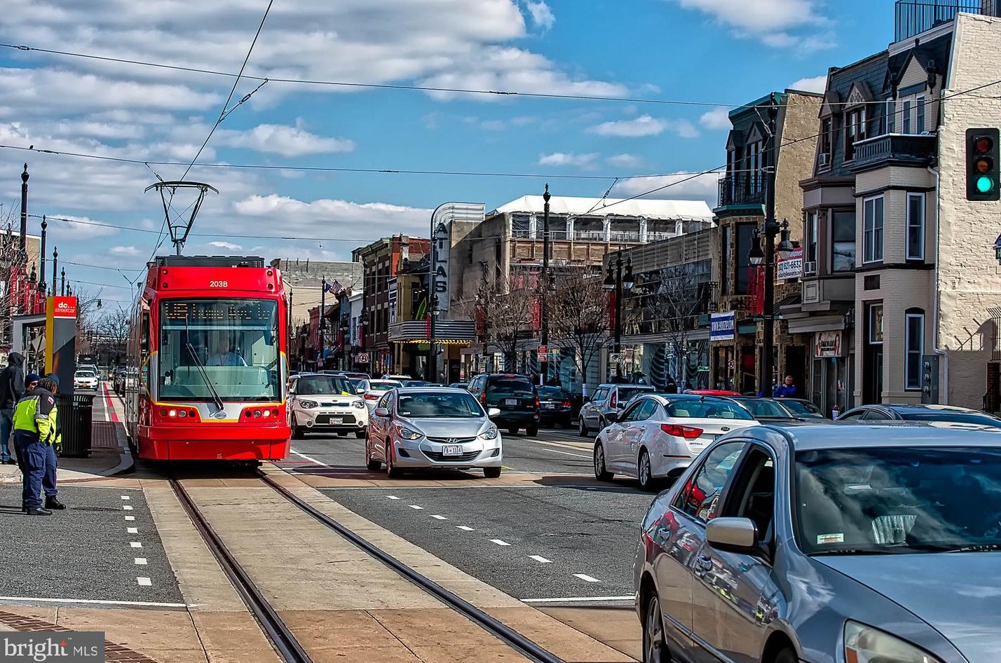 1710 Gales St, Washington DC  20002-7222 exterior