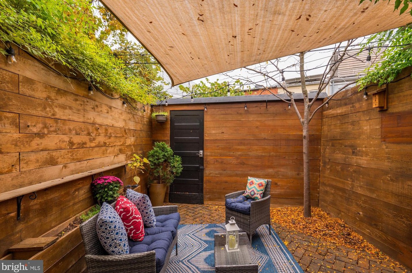 1521 Independence Ave, Washington DC 20003-1547 exterior