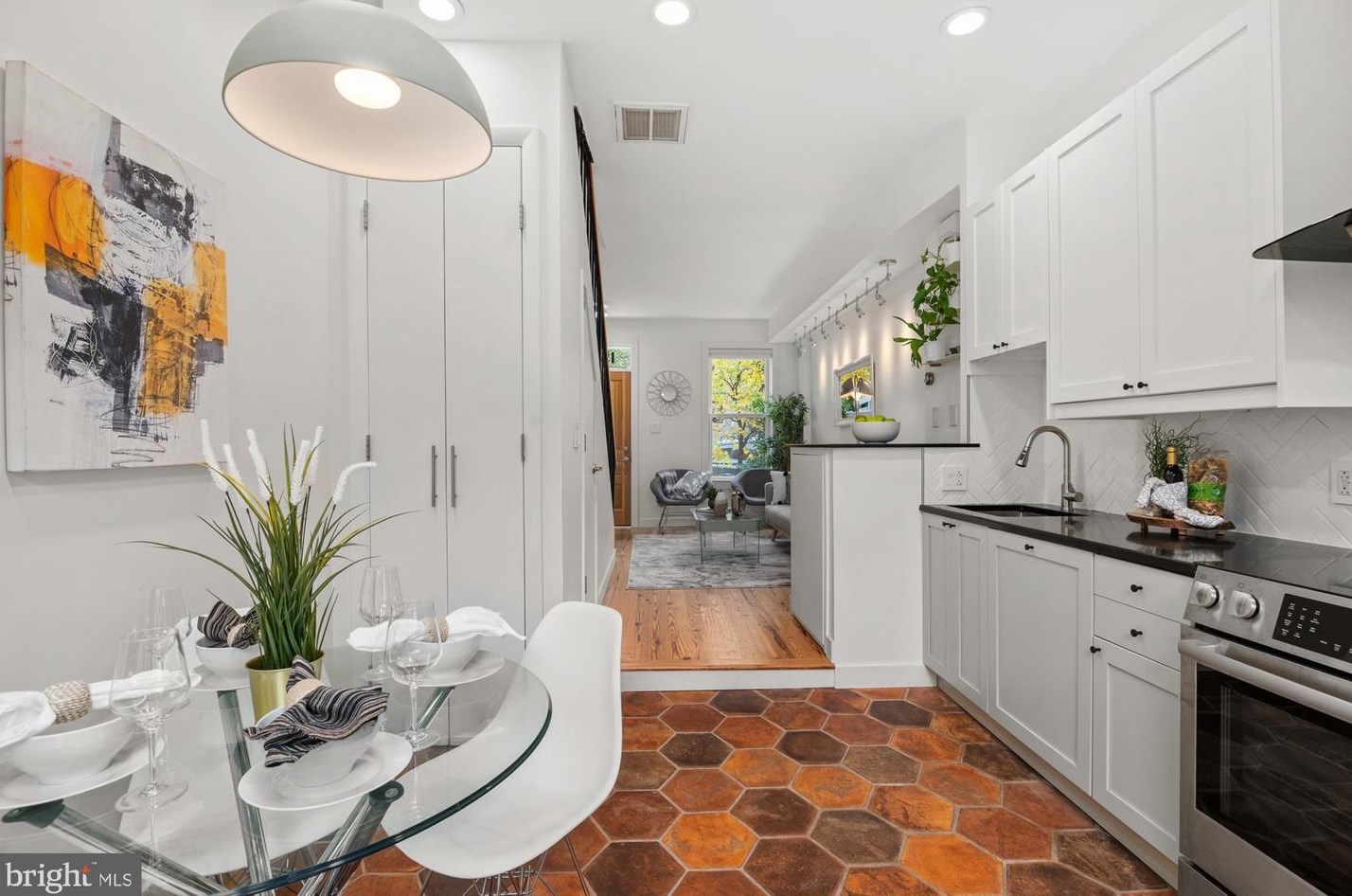 1521 Independence Ave, Washington DC 20003-1547 exterior