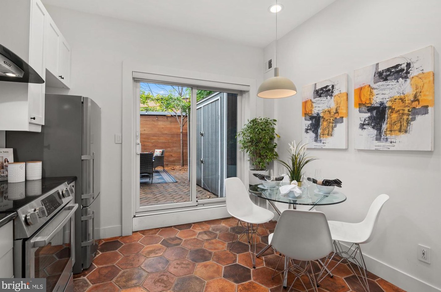 1521 Independence Ave, Washington DC 20003-1547 exterior