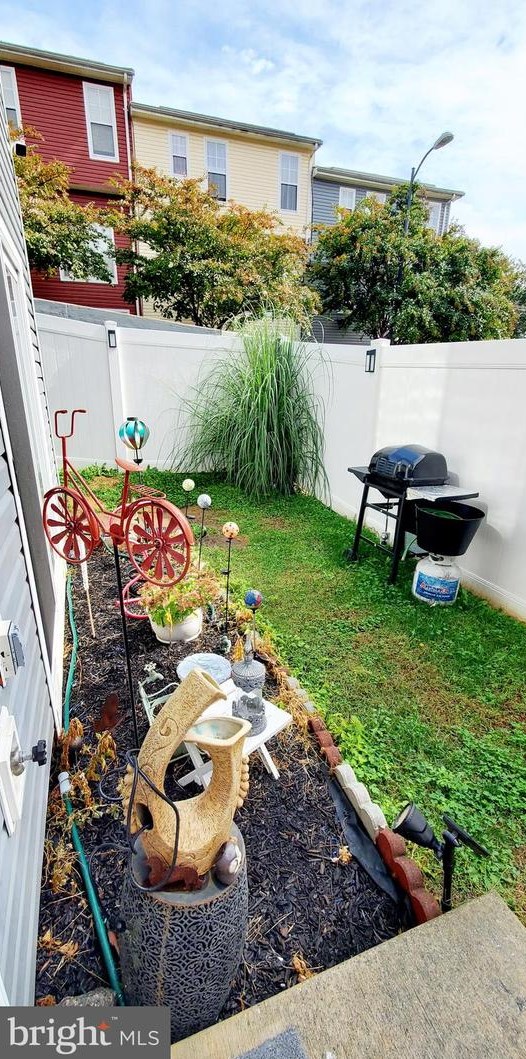 5000 Kimi Gray Ct, Washington DC  20019-5915 exterior