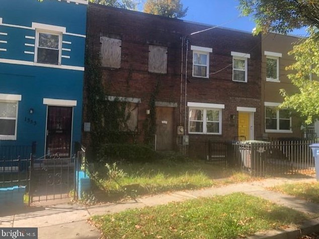 1351 Talbert Ter, Washington DC  20020-5213 exterior