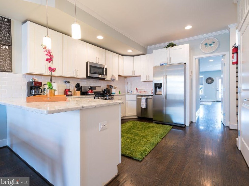 732 Girard St Nw #1, Washington, DC 20001