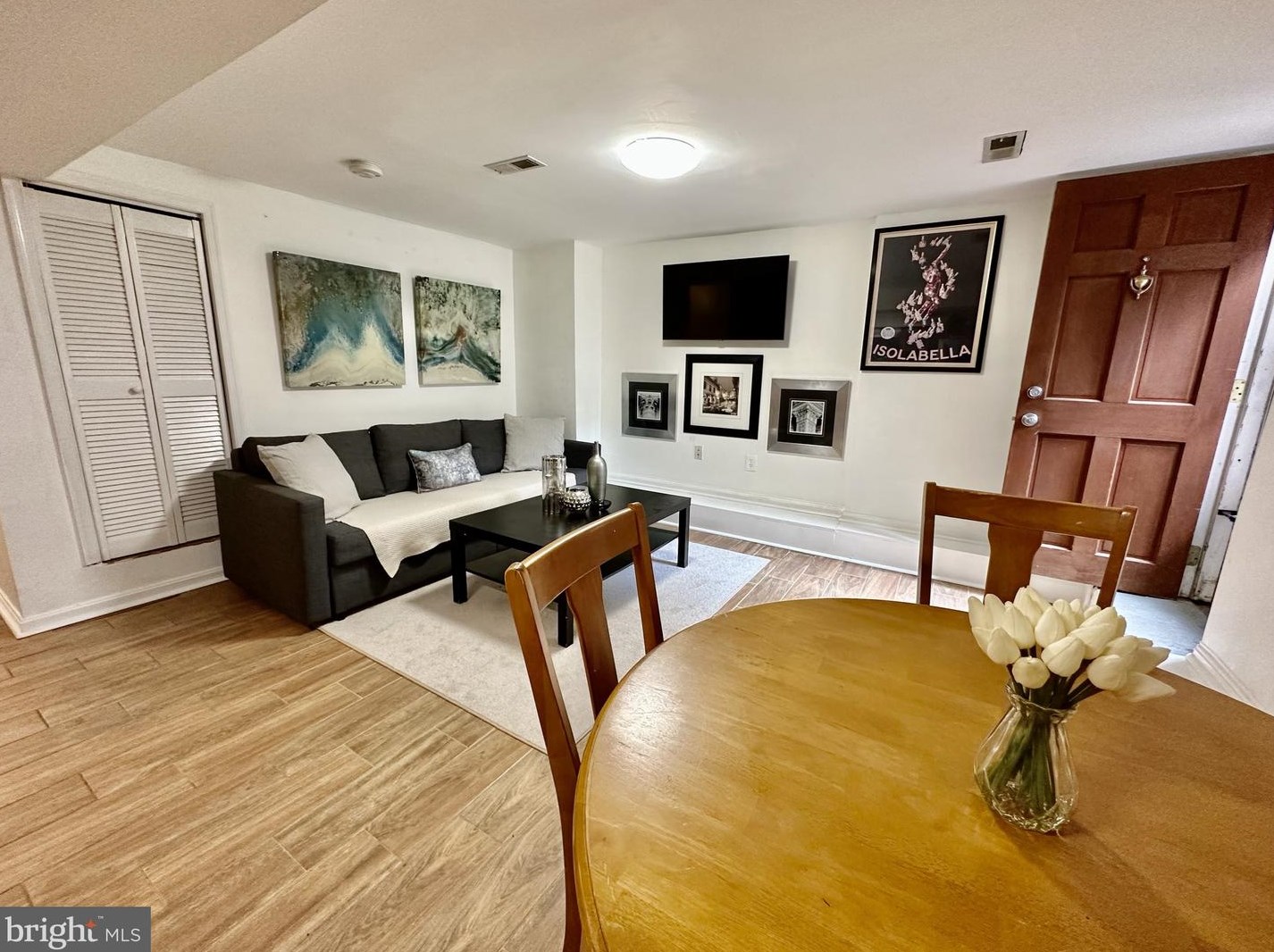 635 Kenyon St Nw #unit B, Washington, DC 20010