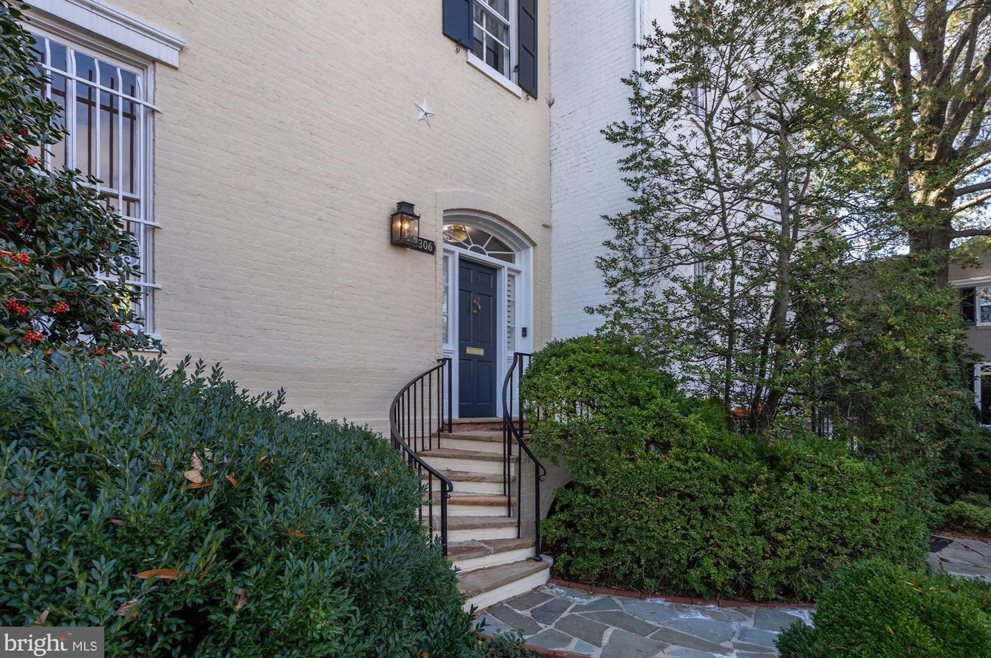 3306 R St Nw, Washington, DC 20007