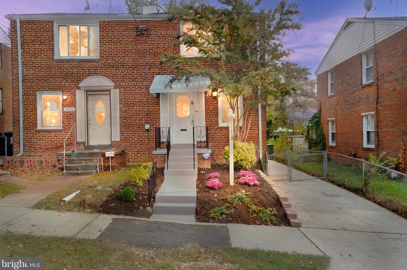 3436 24th St, Washington, DC 20020-1902