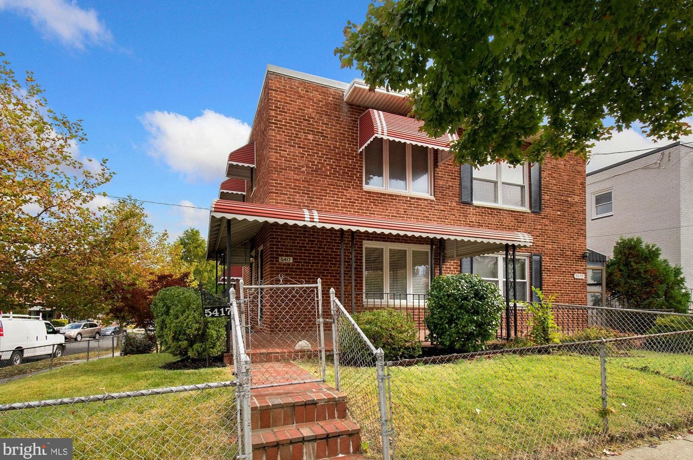 5417 Chillum Pl, Washington, DC 20011-2618