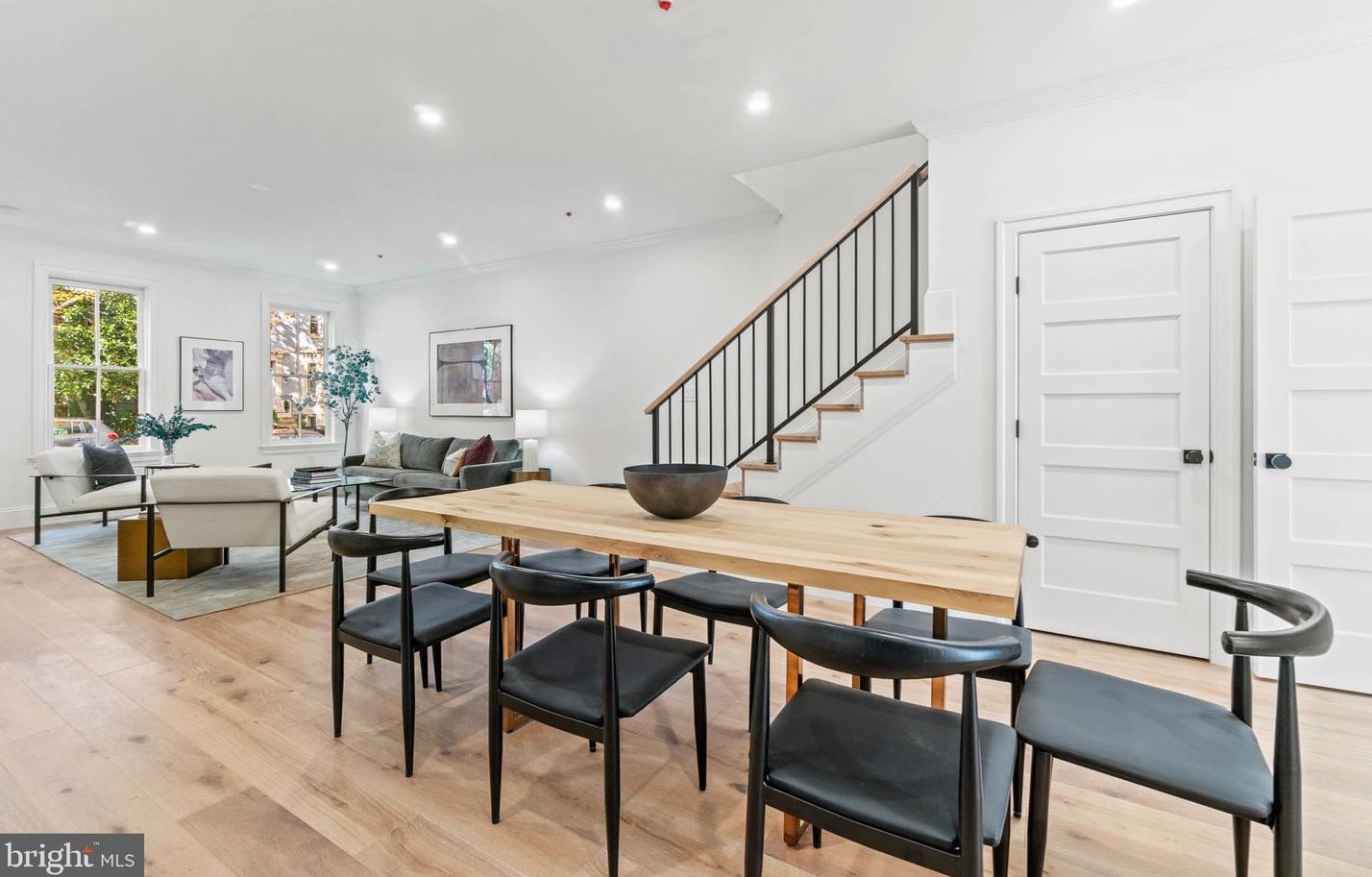 17 9th St, Washington DC  20003-1333 exterior