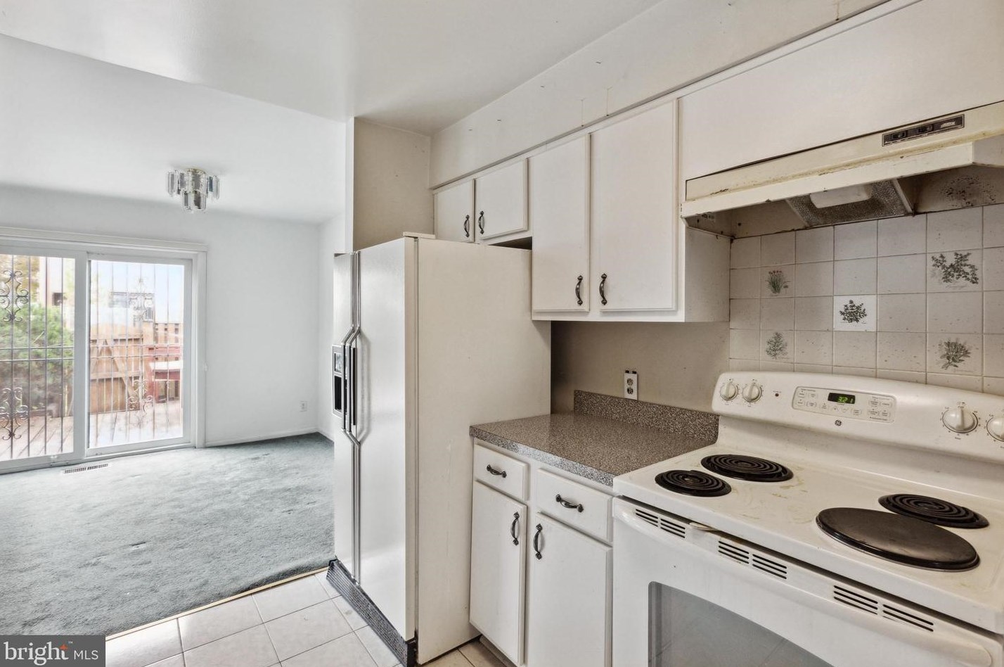 3110 Apple Rd, Washington DC 20018-1605 exterior