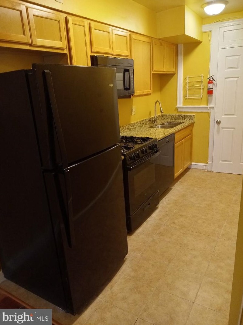 1625 17th Pl Se #3, Washington, DC 20020