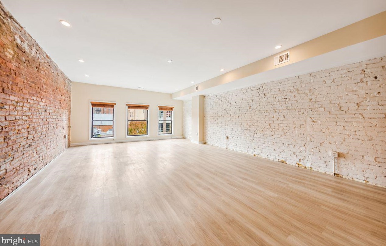 2433 18th St Nw #2, Washington, DC 20009