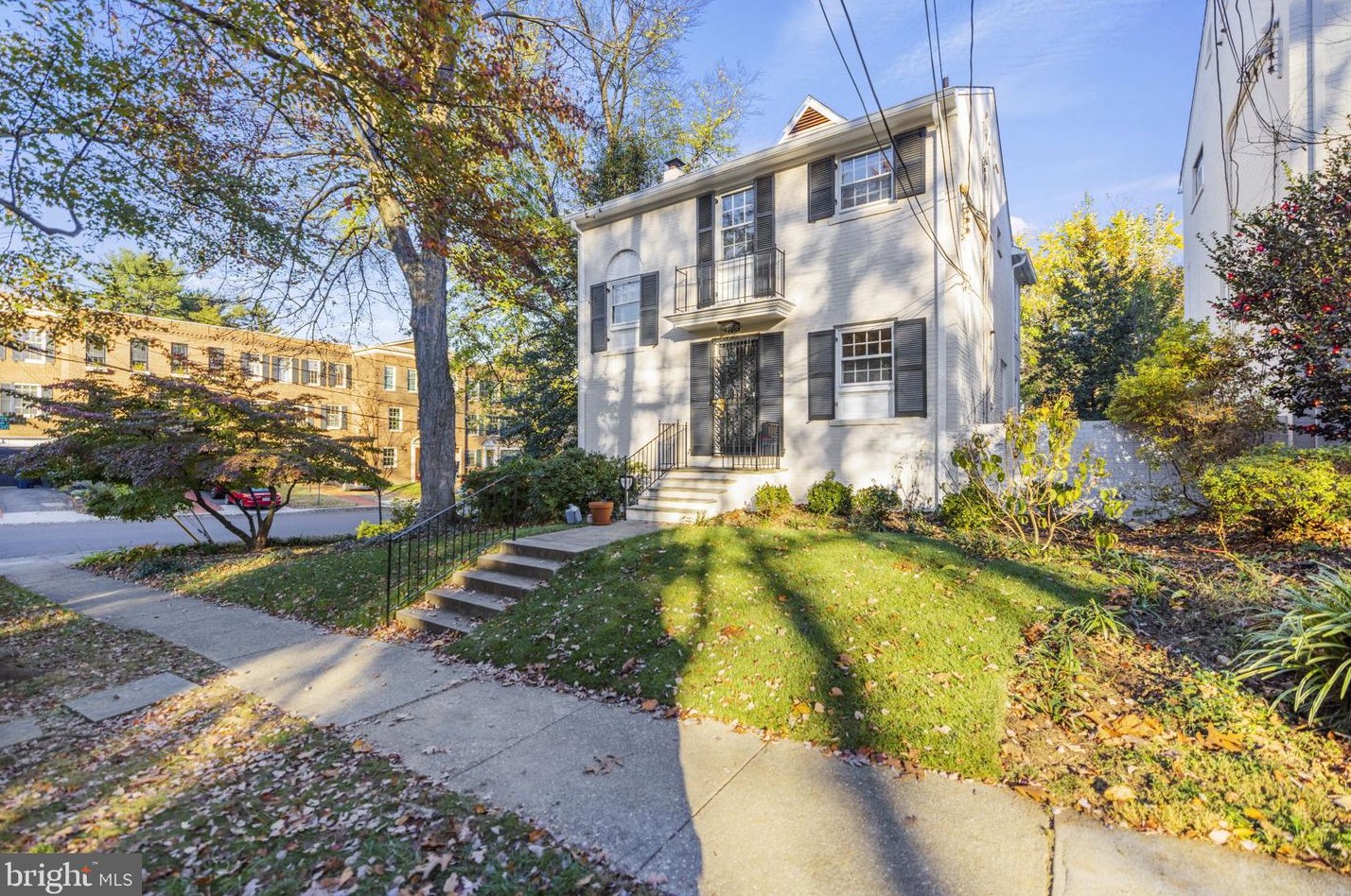 2857 29th Pl Nw, Washington, DC 20008