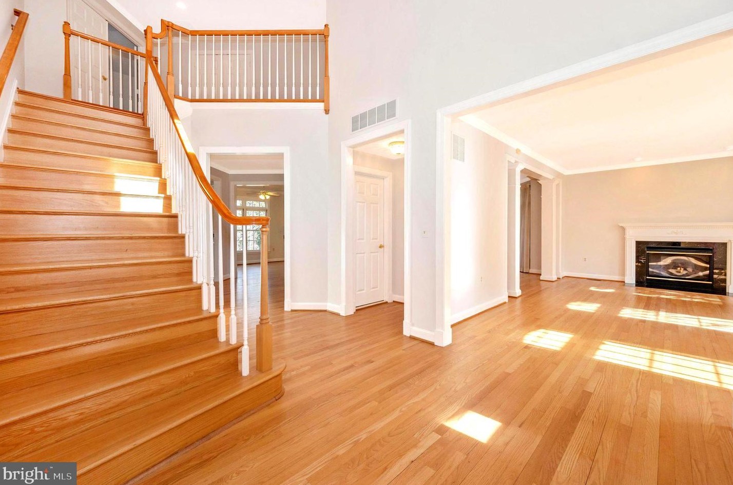 5131 Warren Pl Nw, Washington, DC 20016