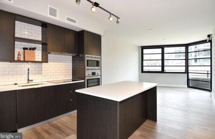 1300 4th St Se #413, Washington, DC 20003