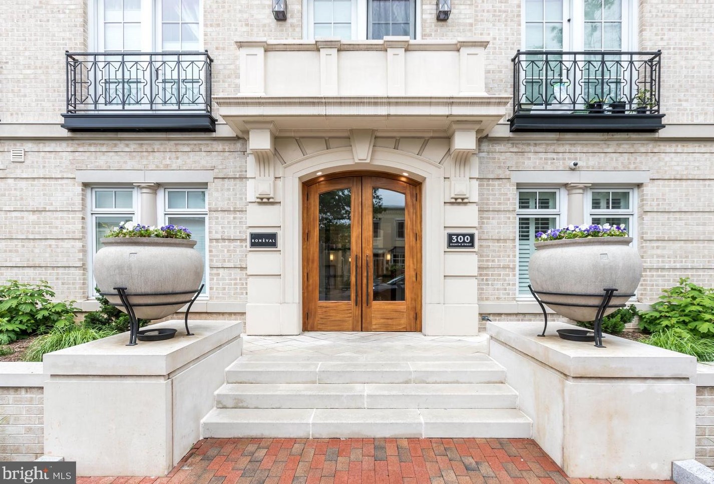 300 8th St Ne #209, Washington, DC 20002