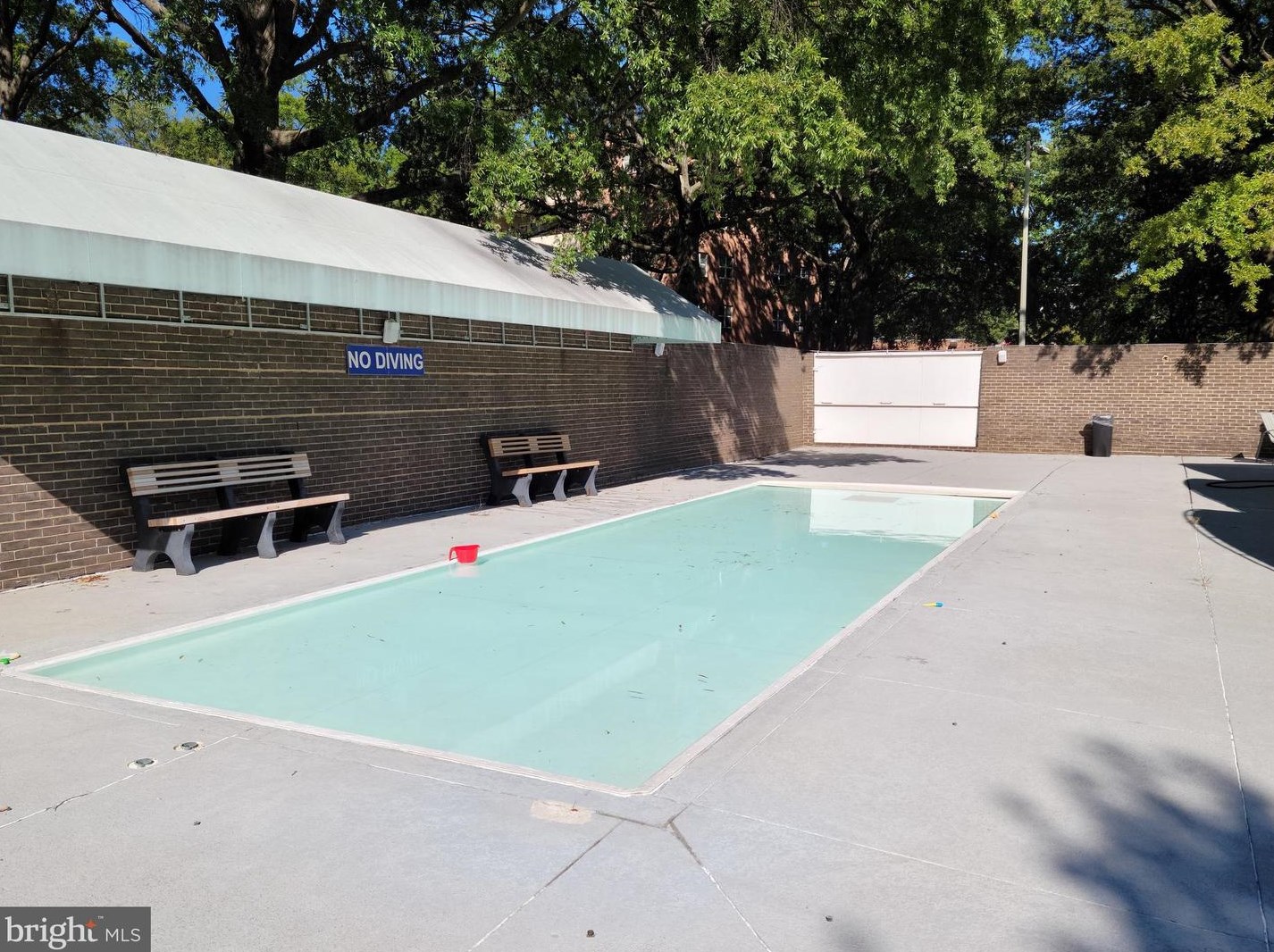 1301 Delaware Ave, Washington DC  20024-3929 exterior