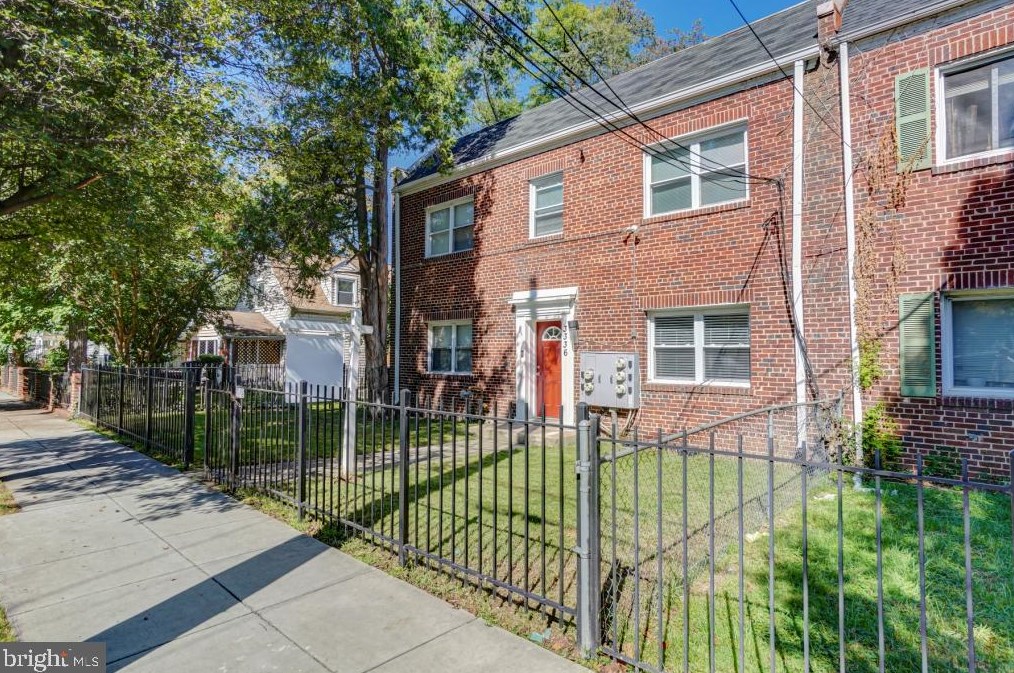 3336 D St Se #3, Washington, DC 20019
