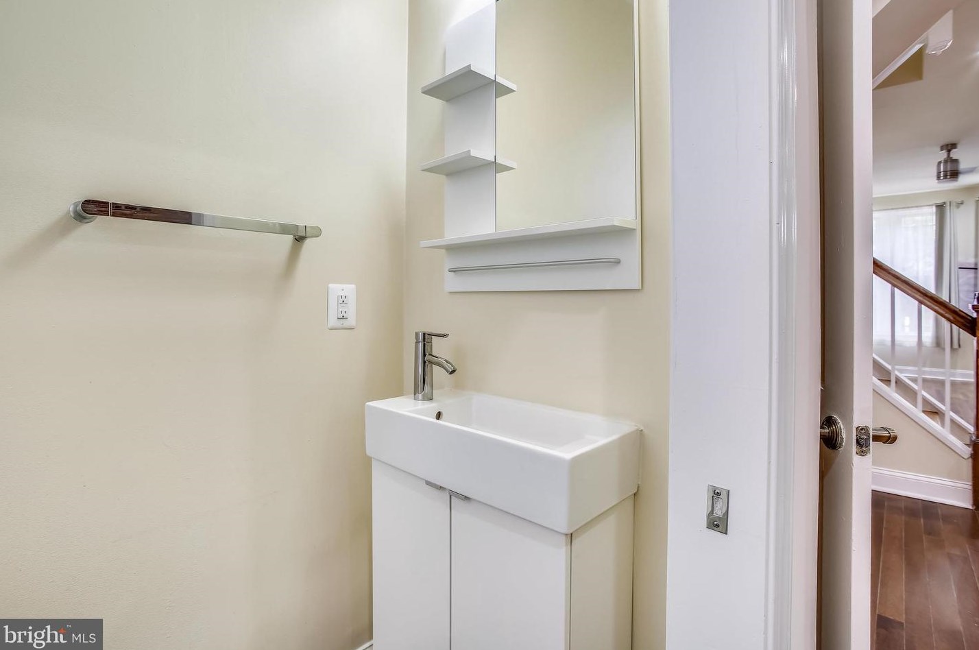 309 K St, Washington DC  20003-3452 exterior