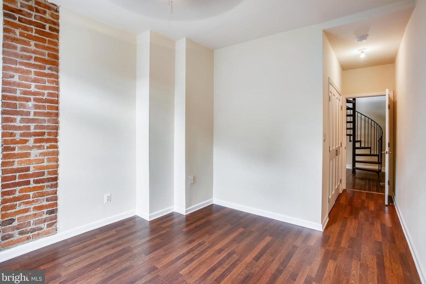 309 K St, Washington DC  20003-3452 exterior