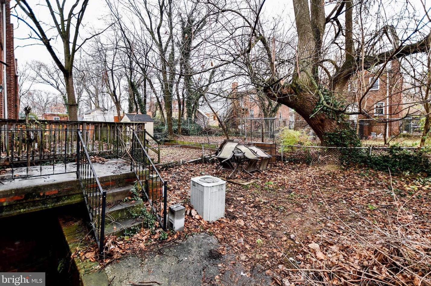 4609 Clay St, Washington DC 20019-1422 exterior