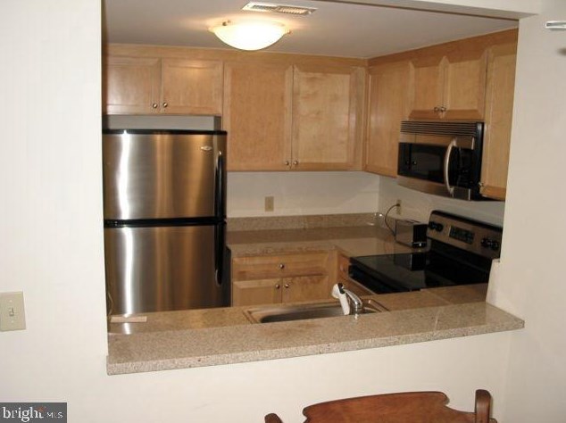 1150 K St Nw Apt 210, Washington, DC 20005