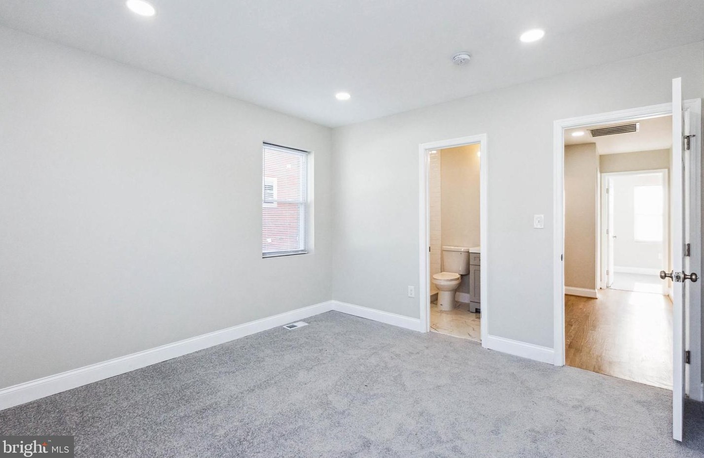 713 Congress St, Washington DC 20032-4106 exterior