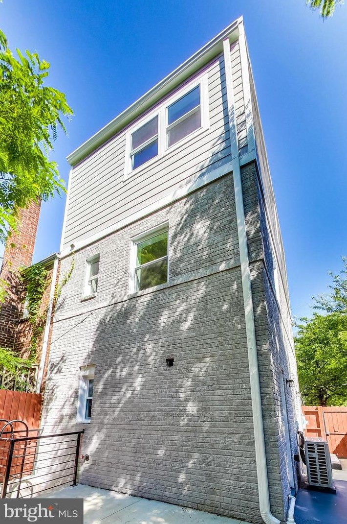 3117 Minnesota Ave, Washington DC  20019-1132 exterior