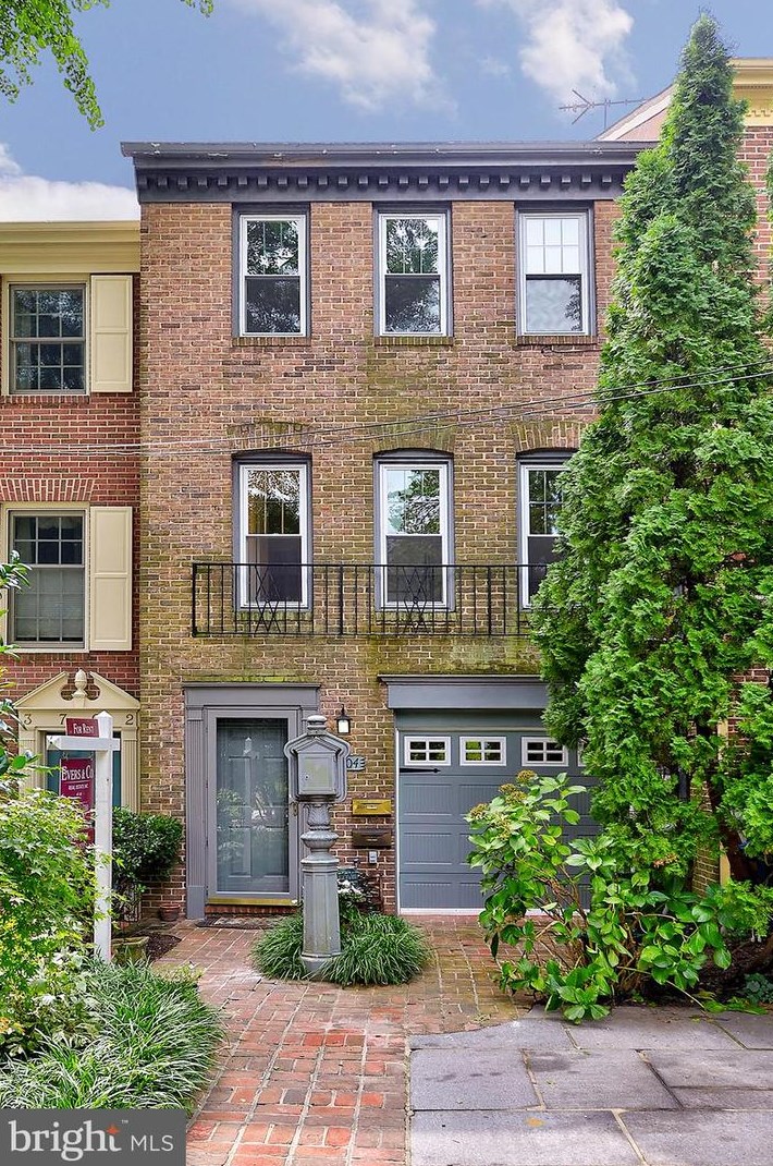 3704 Huntington St Nw, Washington, DC 20015
